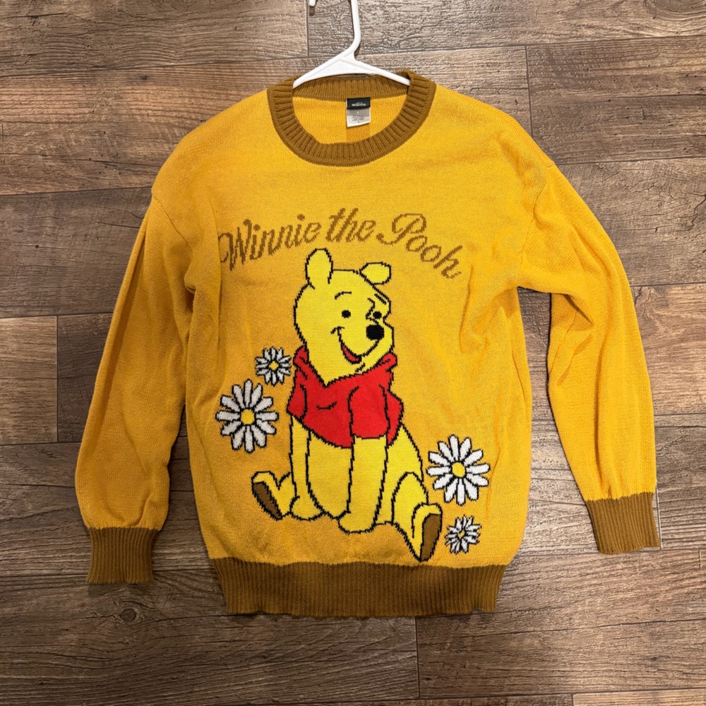 Disney Winnie the Pooh knit vintage style sweater women’s size small floral